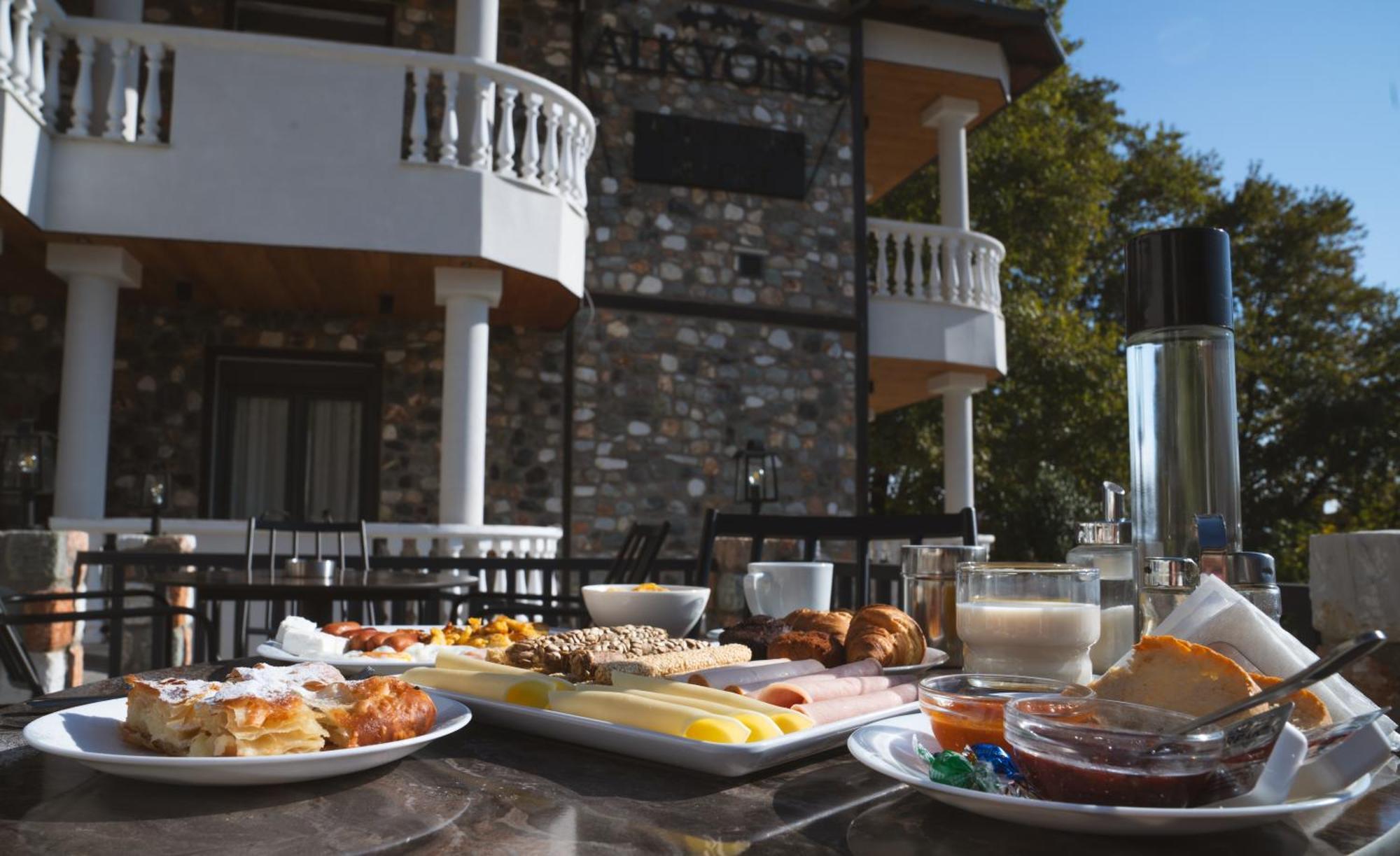 Alkyonis Hotel & Spa Loutraki  Exterior photo